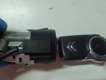 CITROEN DS3 SPÍNACÍ SKŘÍŇKA Z KLÍČKEM