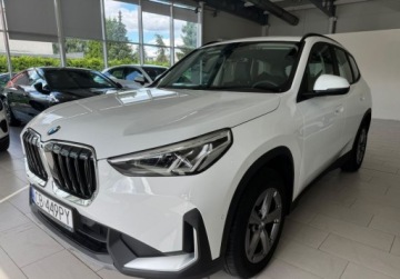 BMW X1 U11 Crossover 1.5 18i 136KM 2023 BMW X1 nowy model, skora perforowana 1.5 Benzyna 136KM, zdjęcie 18