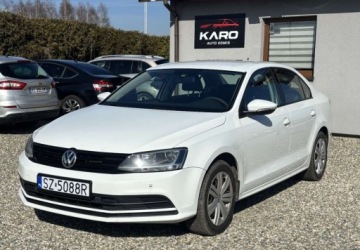 Volkswagen Jetta VI Sedan Facelifting 2.0 TDI 110KM 2016 Volkswagen Jetta Polski salon 2.0 Diesel 110KM, zdjęcie 1