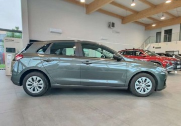 Hyundai i30 III Hatchback Facelifting 1.5 T-GDI 48V 160KM 2021 Hyundai i30 2021 1.5T-GDI 160KM 48V Classic Plus 45.595km Salon Polska 1wl, zdjęcie 10