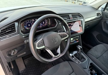 Volkswagen Tiguan II SUV Facelifting 1.5 TSI 150KM 2021 Volkswagen Tiguan salon PL FV VAT 23 Matrix Elegance 1.5 Benzyna, zdjęcie 16