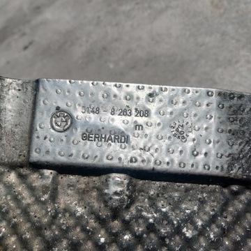 BMW E39 KRYT TERMICKÁ IZOLACE  8263208