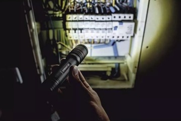 Аккумуляторный фонарик CREE LED Ultibright 80, 600лм