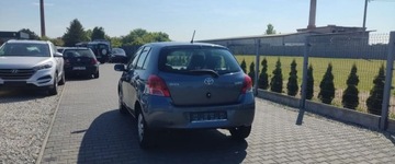 Toyota Yaris II Hatchback 5d 1.0 VVT-i 69KM 2010 Toyota Yaris benz ,bezwypadek ,ks serwis,zadbana,klimatyzacja Benzyna 69KM, zdjęcie 4