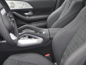 Mercedes GLE V167 SUV Facelifting 2.0 300d 269KM 2026 MERCEDES-BENZ GLE 300 d 4-Matic AMG Line 2.0 (269KM) 2026, zdjęcie 7