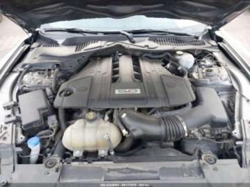 Ford Mustang VI Fastback Facelifting 5.0 Ti-VCT 450KM 2022 Ford Mustang GT Premium Fastback 2022 5.0l 5.0 Benzyna 450KM, zdjęcie 9