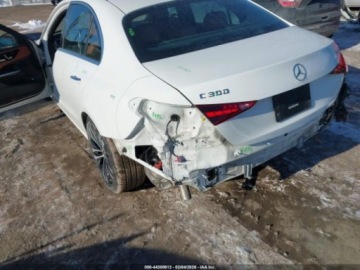 Mercedes Klasa C W206 2022 Mercedes-Benz Klasa C 300 4MATIC, 2022r., 4x4, 2.0L 2.0 Hybryda 255KM, zdjęcie 2