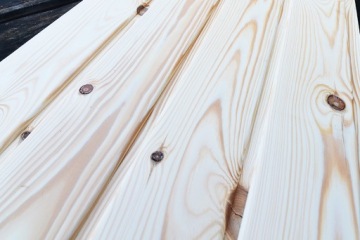 Обшивка, софит, высушенная фасадная доска н. отпечаток 200х12,1х1,9см.