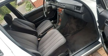 Mercedes W124 Sedan 2.0 105KM 1987 Mercedes-Benz W124 (1984-1993) Mercedes-Benz W124 (1984-1993) 2.0 Benzyna, zdjęcie 7