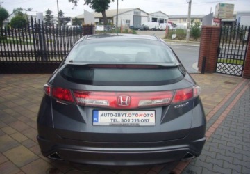 Honda Civic VIII Hatchback 3d 1.4 i-VTEC 100KM 2009 Honda Civic Honda Civic VIII Salon PL - I wlasciciel 1.3 Benzyna 100KM, zdjęcie 7