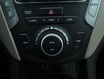 Hyundai Santa Fe III SUV Facelifting 2.0 CRDi 185KM 2017 Hyundai Santa Fe 2.0 CRDi, Salon Polska, zdjęcie 12