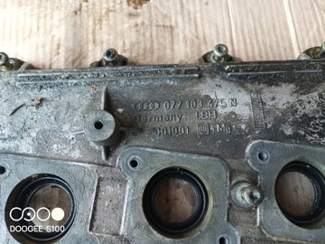 AUDI A6 C5 4.2 V8 KRYT VENTILU PRAVÁ