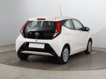 Toyota Aygo II Hatchback 3d Facelifting 1.0 VVT-i 72KM 2020 Toyota Aygo 1.0 VVT-i, Salon Polska, GAZ, VAT 23%, zdjęcie 4