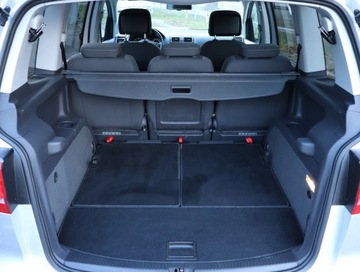 Volkswagen Touran II 1.6 TDI 105KM 2012 VW Touran 1.6 TDI, DSG, 7 miejsc, Skóra, Klima, zdjęcie 13