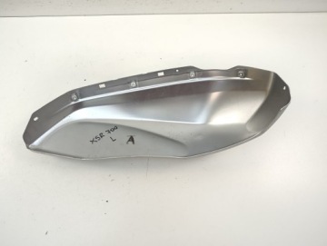 YAMAHA XSR 700 ЛЕВАЯ КРЫШКА ЗАЛИВНОЙ ГОРЛОВИНЫ БАКА