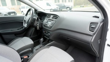 Hyundai i20 II Active 1.4 100KM 2016 Hyundai i20 Automat Klima Mały przebieg, zdjęcie 10