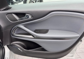 Opel Zafira C Tourer 2.0 CDTI ECOTEC 130KM 2014 Opel Zafira bezwypadekorg lakierserwisz Belgijedzie jak nowa 2.0 Diesel, zdjęcie 13