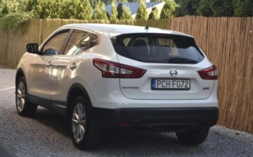 Nissan Qashqai II Crossover 1.6 dCi 130KM 2014 Nissan Qashqai Nissan Qashqai 1.6 DCi Tekna Biala Perla Zakup z Domu, zdjęcie 3