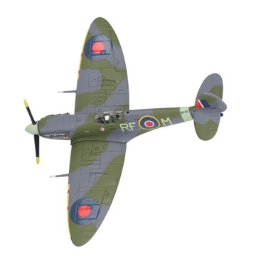 Винтажная модель истребителя в масштабе 1:72