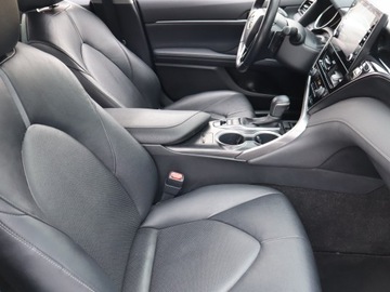 Toyota Camry IX Sedan 2.5 Hybrid Dynamic Force 218KM 2021 Toyota Camry 2.5 Hybrid, Salon Polska, zdjęcie 8