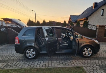 Opel Zafira B 1.6 Twinport ecoFLEX 115KM 2010 Opel Zafira 1.6I LPG 7-osob Zadbane Polecam. 1.6 BenzynaLPG 115KM, zdjęcie 22