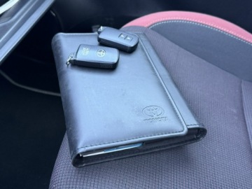 Toyota Yaris III Hatchback 5d Facelifting 2017 1.5 Hybrid 100KM 2018 Toyota Yaris Hybrid*Tylko 51000km*, zdjęcie 25