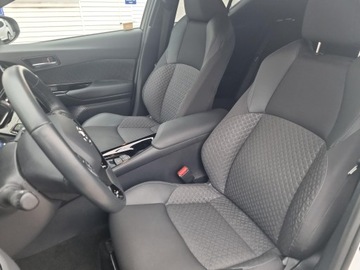 Toyota C-HR I Crossover Facelifting 1.8 Hybrid 122KM 2022 Toyota C-HR 1.8 Hybrid Style Toyota C-HR 1.8 Hybri, zdjęcie 13