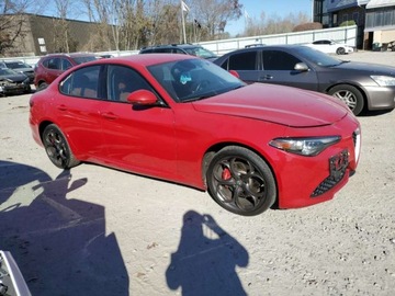 Alfa Romeo Giulia II Sedan 2.0 TBi 280KM 2017 Alfa Romeo Giulia Ti Q4 2017 2.0l 2.0 Benzyna 280KM, zdjęcie 4