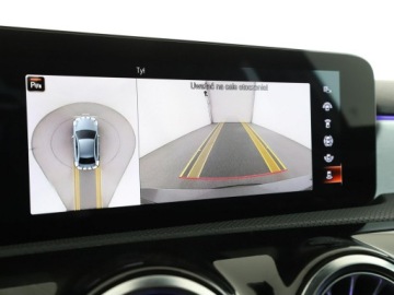 Mercedes Klasa A W177/V177 Sedan Plug-In 1.3 250 e 218KM 2020 Mercedes A 250 phev panorama automat virtual amg, zdjęcie 24