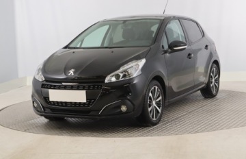 Peugeot 208 I Hatchback 5d Facelifting 1.2 PureTech 82KM 2017 Peugeot 208 1.2 PureTech, Klima, Klimatronic, zdjęcie 1