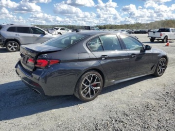BMW Seria 5 G30-G31 2022 BMW Seria 5 540xi 2022 3.0 Benzyna 335KM, zdjęcie 3