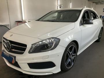 Mercedes Klasa A W176 Hatchback 5d 1.6 180 BlueEFFICIENCY 122KM 2014 Mercedes-Benz A-Klasse A 180 BlueEfficiency AMG Sport, zdjęcie 1