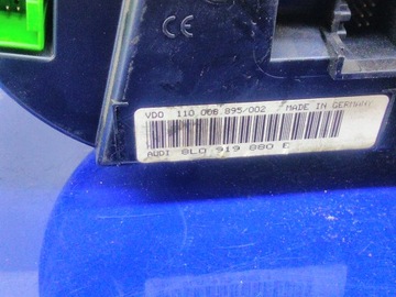 AUDI A3 8L PŘÍSTROJOVÁ DESKA BUDÍKY 1,8B 8L0919880E