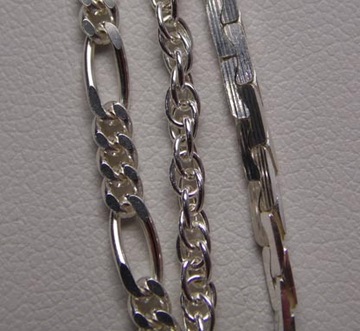 Potrójny srebrny łańcuszek różne wzory 70 cm.