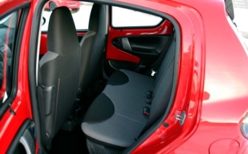 Toyota Aygo I Hatchback 5d Facelifting 1.0 VVT-i 68KM 2012 Toyota Aygo 5 Drzwi KLIMA Zadbany Benzyna 68KM, zdjęcie 12