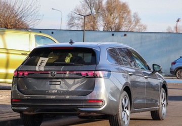 Volkswagen Passat B8 Variant Facelifting 2.0 TDI SCR 150KM 2025 Volkswagen Passat HAK, Podgrzewana kierownica, dostepny od reki 2.0, zdjęcie 4
