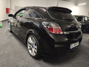 Opel Astra H Hatchback 5d 2.0 OPC 240KM 2008 Opel Astra H OPC, 2.0 241 KM, Recaro, Nawi, zdjęcie 4