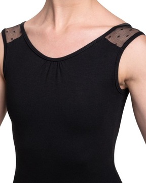 ТАНЦЕВАЛЬНЫЙ КОСТЮМ ИЗ ХЛОПКОВОГО АРАБЕССКОГО КРУЖЕВА M