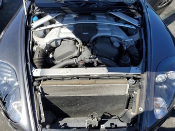 Aston Martin DB9 Volante 5.9 i V12 48V 450KM 2006 Aston Martin DB9 Volante 2006 5.9l 5.9 Benzyna 450KM, zdjęcie 6