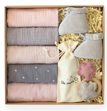 PREZENT NA BABY SHOWER CHRZEST DLA NOWORODKA PIELUSZKI GRZECHOTKA SZCZOTKA