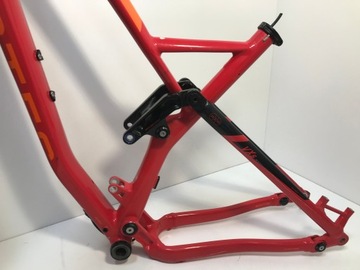 VOTEC VXS красная рамка. Размер XL/51см.