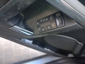 PRZEŁĄCZNIK SZYB LEWY PRZÓD OPEL VECTRA C 05-08r