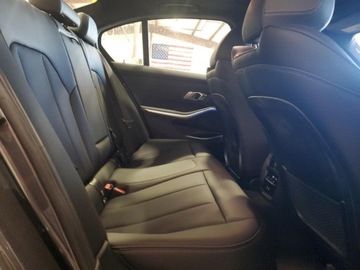 BMW Seria 3 G20-G21 2022 BMW Seria 3 330xi 2022 2.0l 2.0 Benzyna 255KM, zdjęcie 2