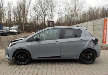 Toyota Yaris III Hatchback 5d Facelifting 2017 1.5 Hybrid 100KM 2019 Toyota Yaris GR-Sport Okazja 1.5 Hybryda 100KM, zdjęcie 8
