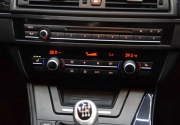 BMW Seria 5 F10-F11 Touring 520d 184KM 2011 BMW Seria 5 Kombi_Panoramiczny dach_Nawigacja_Podgrzewane fotele 2.0 Diesel, zdjęcie 18