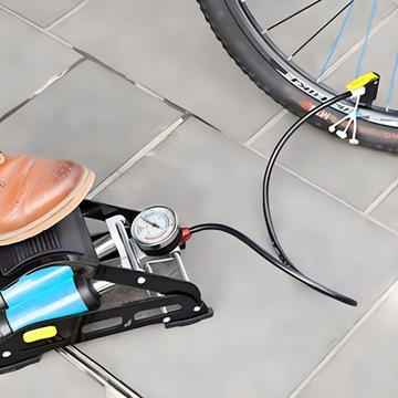 МОЩНЫЙ ДВУХПОРШНЕВЫЙ АВТОМОБИЛЬНО-ВЕЛОСИПЕДНЫЙ НАСОС НА НОЖКАХ