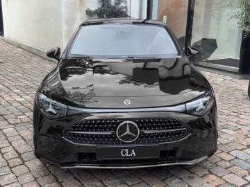 Mercedes CLA C118/X118 2025 MERCEDES-BENZ CLA 180 Sedan 1.5 (136KM) 2025, zdjęcie 1