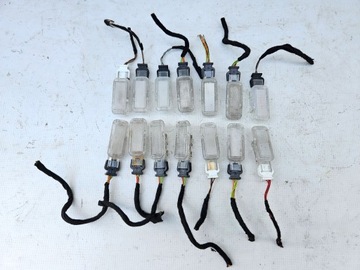 LAMPKA BIAŁA OŚWIETLENIE KABINY NÓG DRZWI AUDI