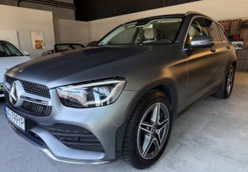 Mercedes GLC C253 2020 Mercedes-Benz GLC salon PL FV VAT 23 pakiet AMG szary mat roczna gwara