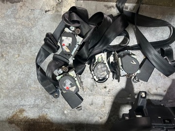 CITROEN C3 III PAS TYŁ PASY TYLNY BEZPIECZEŃSTWA LEWY PRAWY NIEREGENEROWANY